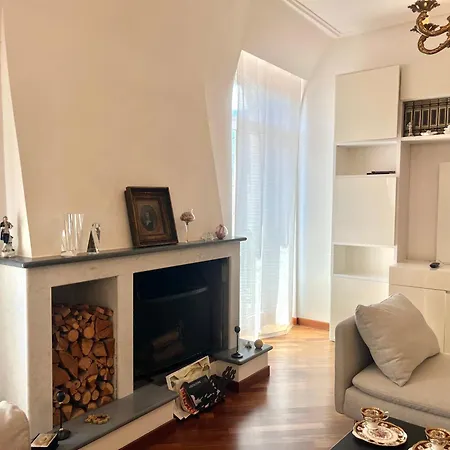 Attico Cavour لا سبيتسْيا