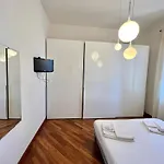 Attico Cavour Apartamento *