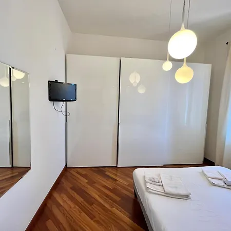 Attico Cavour Lägenhet *
